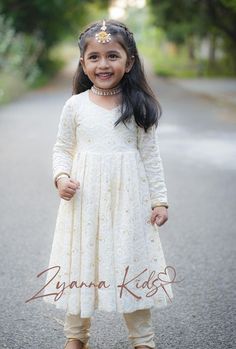 Indian Wear For Kids Girl, Kids Girls Dresses Indian, Simple Frock Designs For Kids, Kids Indian Wear Designer, Baby Girl Indian Dress, Kids Anarkali Dress, White Frocks For Kids, Simple Frocks For Kids, Baby Frocks Designs Party Wear