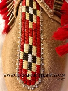 Woodland Indians, Indian Beadwork, Native Artwork, Basket Weaving Patterns, Quilling Work, Diy Leather Projects