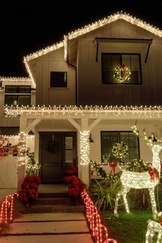 ##ChristmasDecor#HolidayHome#FestiveVibes#DeckTheHalls#TisTheSeason#ChristmasLights#WinterWonderland#ChristmasMagi#MerryAndBright#ChristmasInspiration Exterior Christmas Lights, Ideas Decoracion Navidad, Outdoor Christmas Decoration Ideas, Christmas Coffee Table Decor, Christmas Lights Outside, Outside Christmas Decorations, Christmas House Lights