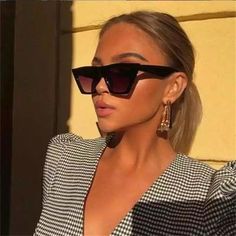 Edgy Sunglasses, Cat Eye Sunglasses Vintage, Chic Glasses, Celebrity Sunglasses, Cat Eye Sunnies, Uv400 Sunglasses, Cat Eye Sunglasses Women, Sunglasses Women Fashion, Timeless Classic Style