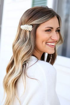 Wavy Hair With Clip On Side, Wedding Hairstyles With Barrette, Curled Hair With Barrettes, Bridesmaid Hair With Clip, Curled Hair With Clip, Pearl Clip Hairstyle, Pearl Barrette Hairstyles, Pearl Clips In Hair, Pearl Hair Clip Hairstyles