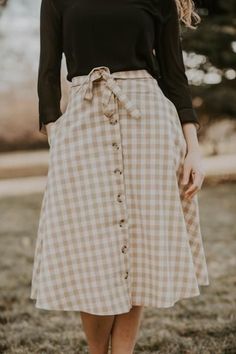 Gingham Skirt Outfit, Gingham Dresses, Gingham Trend, Trendy Dresses Summer, Hooded Sweatshirt Dress, Gingham Skirt, Rock Outfit, Ladies Dress, Skirt Outfit