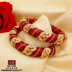 Gold Pola Bangles Design, Shakha Pola Bangles Gold, Pola Bangles Gold, Pola Design Gold, Sakha Pola In Gold, Rajwadi Bangles, Bengali Jewellery, Gold Jewelry Outfits