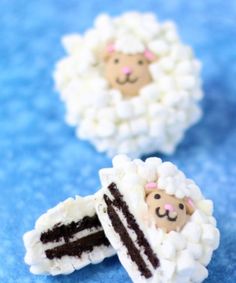 there are two pieces of cake that look like sheeps