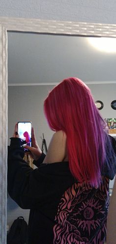 Hot Hair Dye Ideas, Pink And Dark Pink Hair, Hot Pink Hair Outfit Ideas, Sparkling Raspberry Hair Color, Pink And Red Hair Color, Hot Pink Hair With Light Pink Highlights, Black N Pink Hair, Dark Hot Pink Hair, Dyed Hair Inspiration Pink