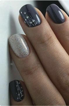 Silver Sparkle Nails, Toenail Art Designs, Grey Nail Designs, Bridal Nail Art, Manicure Gel, Pedicure Designs, Sparkle Nails, Ideas Nails