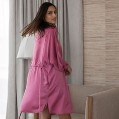 We believe that staying in is the new going out, so we designed the dream robe for your dream night - binging Netflix, drinking wine, and going to bed by 10. It’s versatile, washable, and sure to be the most low maintenance part of your day. Sleeping Dress, Silk Robes, Dream Night, Drinking Wine, Silk Set, Loungewear Luxury, Going To Bed, Silk Robe, Silk Slip Dress