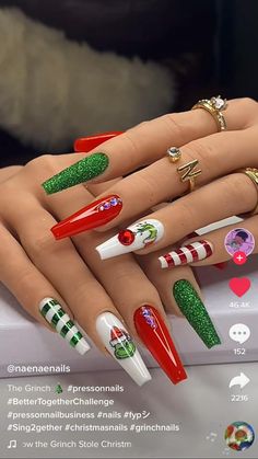 Grinch Manicure Ideas, Red And Green Xmas Nails, Cute Grinch Nails, Grinch Fingernails, Christmas Nail Designs Grinch, Grinch Gel Nails, Grinch Theme Nails, Crismas Nails 2023