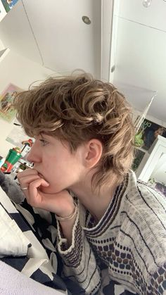 Mullet With Frosted Tips Men, Medium Length Haircut Masculine, Shaggy Mohawk Men, Mullet Hairstyle Transmasc, Short Wavy Hair Masculine, Feminine Mens Haircut, Trans Mullet Haircut, Short Half Shaved Hairstyles, Masc Haircut Round Face