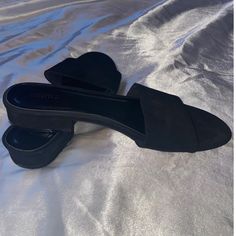 Forever 21 Suede Black Sandals With A 1 Inch Heel. Never Worn. Size 8. Two Strap Sandals, Double Strap Sandals, High Sandals, Black Strappy Heels, Forever 21 Shoes, Black Suede Heels, Cute Sandals, White Sandals, T Strap Sandals