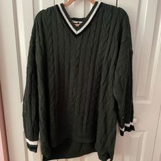 In Perfect Condition Plus Size Green Preppy Scholarly Looking Sweater. The Sweater Has Stripes Along The Collar And Bottom Of The Sleeves. The Sweater Is A Cable Knit Material. It’s Super Soft And Comfortable. Dark Hunter Green Color Preppy Black Top For Fall, Preppy Plus Size, Green Preppy, Dark Hunter Green, Hunter Green Color, Dark Hunter, Plus Size Sweater, Plus Size Sweaters, Knitting Materials