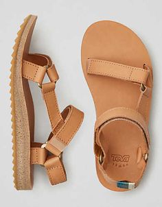 Teva Original Universal Leather Sandal, Tan | American Eagle Outfitters Teva Flatform, Teva Sandals, Sandals Outfit, Skateboarder, Pretty Style, Mode Inspo, Crazy Shoes, Mens Outfitters