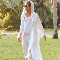 White Shawl, Ritual Robe, Ceremony Robe, Kimono Robe, Robe Boheme, Lounge Wear - Etsy Summer Goddess, Burning Man Fashion, White Shawl, Vacation Looks, Star Top, Womens Robes, Textured Knit, Kimono Fashion, Knit Cotton