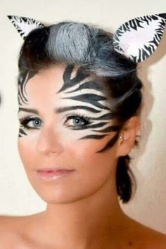 Werewolf Makeup, Carnaval Make-up, Eye Face Painting, Animal Face Paintings, Animal Makeup, Makeup Tip, Halloween Cake