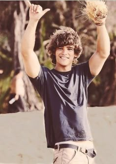 Dean Mcmullen Blue Lagoon, Dean Mcmullen, Brenton Thwaites Blue Lagoon, Guys With Shaggy Hair, Blue Lagoon The Awakening, Blue Lagoon Movie, Surfer Guys, Brenton Thwaites, Beautiful Guys