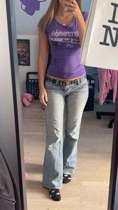 College Outfits Y2k, 2007 Outfits Street Styles, 2000s Fashion Comfy, 2000s Middle School Fashion, 2000s Comfy Outfits, 2000s Looks Outfits, 2000s Outfits Aesthetic, 2000 Fashion Outfits, Y2k Mujer