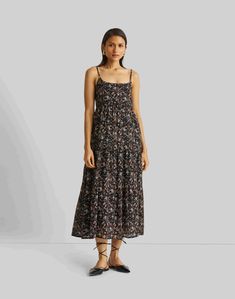 Embrace your day in chic and eco-conscious style with our 'Strappy Tiered Maxi Dress in Florals.' Made from 100% eco-friendly Bemberg™ Crepe, this maxi dress is a delightful blend of comfort and sophistication. Its tiered design offers a flowy, relaxed fit from the waist down, while the fitted bodice exudes elegance. With adjustable straps and convenient pockets on both sides, this maxi dress is perfect for spring and summer, making it an ideal addition to your collection of maxi dresses. Wash i Maxi Dress Flowy, Vacation Outfits Women, Biodegradable Materials, Formal Wear Women, Travel Clothes Women, Dress Flowy, Travel Dress, Tiered Maxi Dress, Sewing Thread