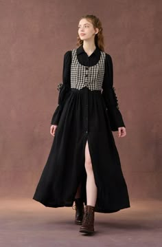 Check Outfits Women, Vintage Casual Style, Dress For Oversize Women, Dress With Vest Outfit, High Fashion Dresses Couture, Oversize Dress Outfit, Vest Over Dress, Vest With Dress, Aesthetic Outfits Dress