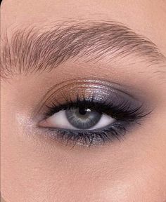 Penelope Cruz Makeup, Eye Makeup Images, Eye Makeup Pictures, Smink Inspiration, Eye Makeup Steps, Halloween Makeup Tutorial, Makijaż Smokey Eye, Makeup Eye Looks, Makeup Tips For Beginners