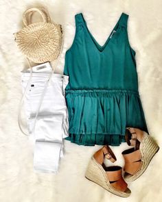 Green Tank Top Outfit, Tank Top Outfit, Jeans Brown, Brown Wedges, Green Tank Top, Top Outfit, Green Tank, How To Wear Scarves, Fashion Attire