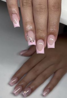 French Tip Nails With Rine Stones, Short French Tip Acrylic Nails Square With Rhinestones, Pink Vintage Nails, Short Pink French Tip Nails With Rhinestones, Pink Nail Sets Short, Nina Fresa Nails, Latina Short Nails, Short French Tip With Rhinestones, Nails Acrylic Pink And White