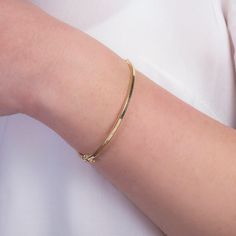 Solid Gold K14 Squared Bangle Bracelet,Simple Real Gold Bangle Everyday Jewelry.This trendy bracelet will bring a minimalist,modern and fashion touch to your look.Elegant and simple in its design and therefore such a favorite piece and so easy to stack with other bracelets and bangles. Home page https://www.etsy.com/shop/ByGema ♥♥Jewelry Certification Guarantee carats of products. ♥♥ CUSTOMIZATIONS Please don't forget to select your size carefully. -> IMPORTANT Please keep in mind that the color Minimalist Round Gold Bracelet For Everyday, Everyday Minimalist Polished Chain Bracelet, Minimalist Formal Bracelet With Simple Design, Minimalist Round Gold Bracelet Tarnish Resistant, Dainty Bracelets With Polished Finish For Everyday Wear, Minimalist Yellow Gold Bangle Name Bracelet, Minimalist Yellow Gold Name Bangle Bracelet, Minimalist Tarnish Resistant Gold Bracelet, Everyday Minimalist Gold Bracelet