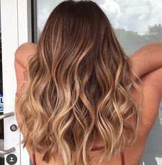 Repicado Subtle Balayage Brunette, Autumnal Fashion, Hair Doos, Highlights Caramel, Highlight Ideas, Brown Ombre Hair, Beautiful Blonde Hair, Formal Hair