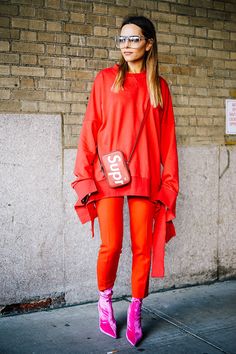 2010 Fashion Trends, Sweatshirt Street Style, Wu Wear, Giovanna Battaglia, Nyfw Street Style, Street Sweatshirt, Elegante Casual