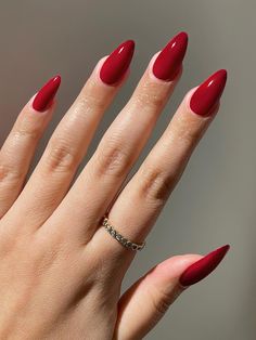 Vermelho  Collar    Unhas Nuas Embellished Money Nails, Unghie Sfumate, Heart Nail, Easy Nails, Red Nail Designs, Nailed It, Heart Nails