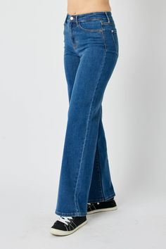 High rise straight jeans are a versatile and flattering staple in any wardrobe. The high rise fit elongates the legs and accentuates the waist for a classic and timeless look. The straight leg style offers a streamlined silhouette that is easy to dress up or down. These jeans are perfect for pairing with both casual and dressy tops, making them a versatile choice for various occasions. Whether styled with sneakers for a laid-back look or heels for a more polished ensemble, high rise straight jea High Rise Straight Jeans, Dressy Tops, Outerwear Coats, Cocktail Dress Party, High Jeans, Wide Leg Jeans, Straight Jeans, Effortless Style, Straight Leg Jeans