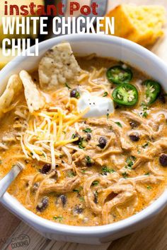 the instant pot white chicken chili is ready to be eaten