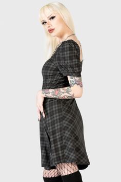 PERDITA.- Soft, stretch fabric.- Statement tartan print.- Square neckline.- Puffed sleeves.- Empire neckline.- A-line silhouette.- Fitted.With KILLSTAR branding, 95% Viscose, 5% Elastane.Machine wash cold (30°c) / Do not bleach / Do not tumble dry / Iron at low temperature / Do not dry clean. Imported. Empire Neckline, Baby Scarf, Dresses Xxl, Clothing Patches, Puffed Sleeves, Dress Pant, Skirt Leggings, Plaid Dress, Tee Dress