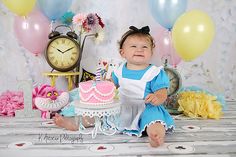 Alice in wonderland cake Smash Baby Girl Cake Smash, Cake Smash Ideas, Girl Cake Smash, Baby Girl Cake, Cake Smash Inspiration, Wonderland Cake, Alice In Wonderland Tea Party Birthday, Onederland Birthday Party, Alice In Wonderland Cakes