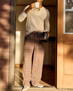 Think flannel pants are all the same? You haven’t met ours. Made with buttery soft brushed organic cotton and outfitted with slash pockets plus a draw-cord waist, you won’t find a pair that suits you better. Comfy Lounge Pants, Comfy Lounge, Flannel Pants, Sleep Pants, Dark Roast, Toad, Sweater And Shorts, Shirt Sale, Lounge Pants