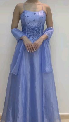 Blue 90s Prom Dress, Yule Ball Dress Aesthetic, Yule Ball Dress Ideas, Yule Ball Outfits, Yule Ball Dress, Formal Dress Patterns