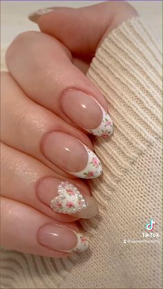 coquette valentines day dainty floral gel nail art Coquette Valentines Day, Coquette Valentines, Pink Nail Art Designs, Cute Simple Nails, Spring Nail Designs, Summery Nails, Girly Acrylic Nails, Really Cute Nails, Soft Nails