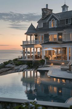 Lavish New England Estate Hamptons Mansion Aesthetic, Mansions In England, Coastal Beach House Exterior Ocean Views, Big Coastal House, East Coast Mansion, Dream Beach Houses Exterior, Nantucket Mansion, New England Style Home Exterior, Seaside Mansion