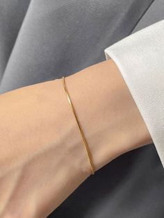 Minimalist Link Bracelet Yellow Gold    Stainless Steel     Women Fashion Jewelry, size features are:Bust: ,Length: ,Sleeve Length: Delicate Bracelet Gold Simple, Minimalist Accessories Jewellery, Jewelry Necklace Simple, Gold Bracelet Simple, Fancy Jewelry Necklace, Pretty Jewelry Necklaces, Minimalist Accessories, Wrist Jewelry, Casual Jewelry