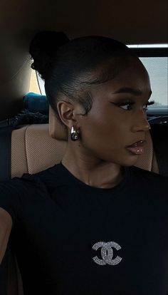 Clean Baddie Aesthetic, Classy Poses, Hypebeast Lifestyle, Business Objectives, Makeup For Black Skin, Brown Skin Makeup, Dark Skin Makeup, Girls Makeup, Black Girls Hairstyles