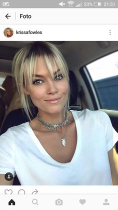 Bangs With Black Hair, Platinum Blonde Bangs, Blonde Hair Fringe, Braids With Bangs, Hair Inspiration Bangs, Hair Bobs, Medium Length Blonde Hair, Blonde Bangs, Blonde Hair With Bangs