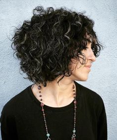 Black Curly Bob With Gray Highlights Cute Short Curly Hairstyles, Blonde Balayage Bob, Bob Haircut Curly, Short Curly Bob, Naturally Curly Bob, Haircuts For Curly Hair