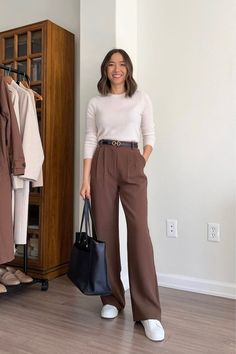 Business Casual Outfits Grey Pants, Inexpensive Business Casual Outfits, Realtor Fits, Therapist Fits, Clinic Outfits, Intern Clothes, Principal Outfits, Psychologist Outfit, Professional Fits