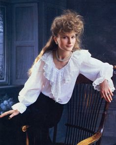 Laura Ashley, 1983. Edwardian style blouses The 80s Fashion, 1980’s Fashion, Fashion Institute Of Technology, 1980s Style, 80's Fashion, 1980's Fashion