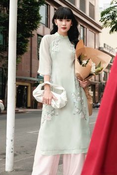 Very elegant design Green Ao Dai, Vietnamese Dress Ao Dai, Vietnamese Dress, Green Pastel, Sugar Land, Pastel Green, Green Design, Dress Clothes For Women, Elegant Design