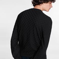 LOUIS VUITTON® - Damier Signature Crewneck - Black Luxury Cashmere V-neck Sweater For Men, Classic Sweater, Louis Vuitton Official, Global Style, Men's Collection, Louis Vuitton Damier, Latest Design, Black And Navy, Style Guides