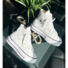 White Platform Converse, Platform Sneakers Women, Aesthetic Sneakers, Custom Nike Air Force, Sneakers Trendy, Cute Converse, Converse Custom, Nike Air Force 1s