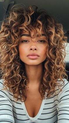 Curl Cut, Hairstyle Hacks, Curly Highlights, Edgy Classic, Hair Doo, Highlights Curly, Permed Hair, Natural Curly Hair Cuts, Highlights Curly Hair