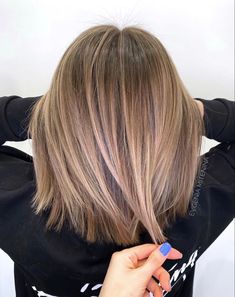 Penteado Cabelo Curto, Hair Color And Cut, Medium Hair Cuts, Light Brown Hair, Great Hair, Balayage Hair, Gorgeous Hair, Hair Highlights