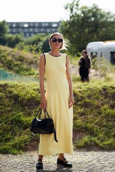 Copenhagen Fashion Week Spring/Summer 2023 Street Style Is So Inspiring Spring Summer 2023 Street Style, Summer 2023 Street Style, Fashion Week Spring Summer 2023, Maximalist Outfits, 2023 Street Style, Yellow Long Dress, Street Style Shoes