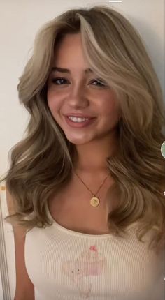 50 of the Best Medium Hairstyles for Women (Gallery + Videos Included) | 50 Stunning & Pretty Medium-Length Hairstyles for Women Medium Hairstyles For Women, Teen Haircuts, Summer Blonde Hair, Dirty Blonde Hair, Blonde Hair Inspiration, Medium Hairstyles